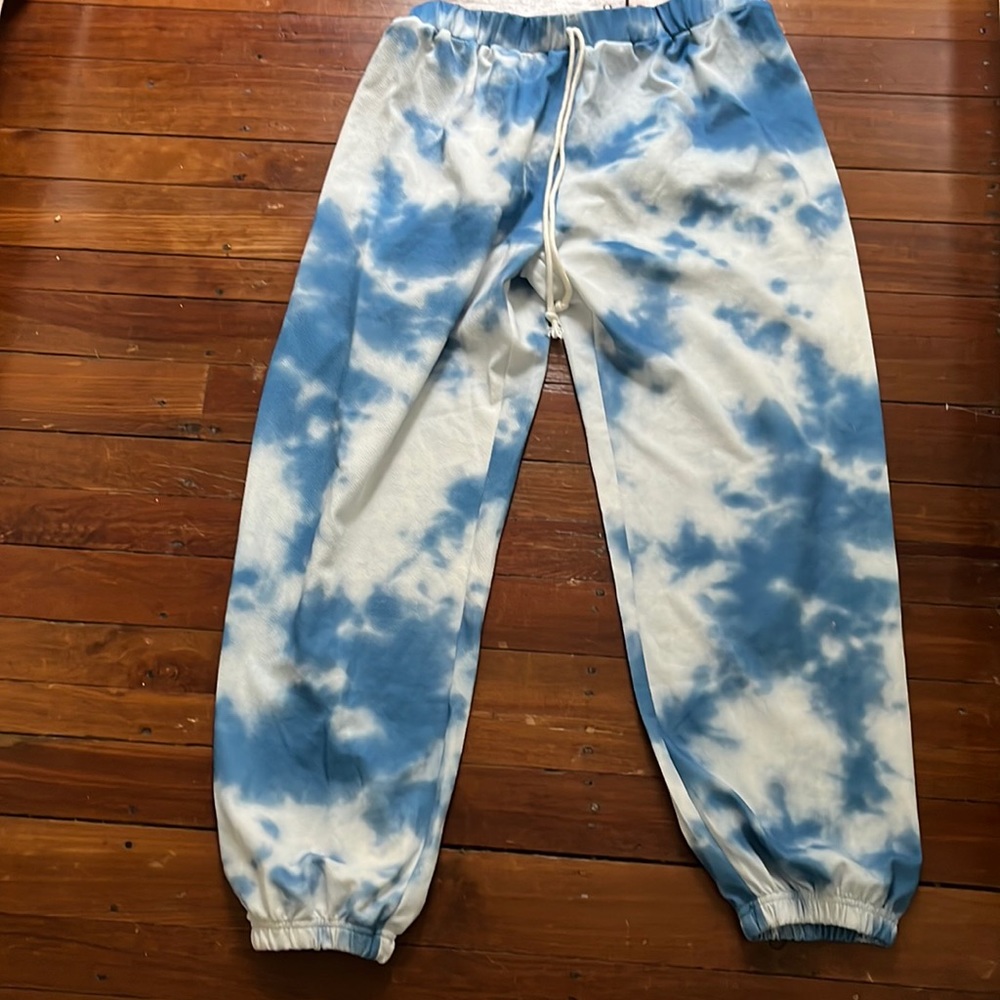 Blue the dye sweatpants!